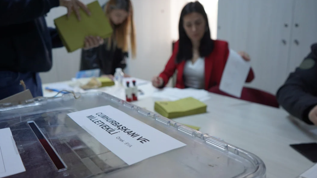 Türkiye sandık başında... 60 milyon oy kullanacak