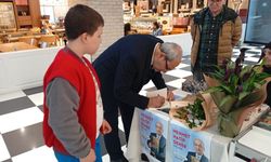 Mehmet Hatip Denek, okurlarıyla buluştu