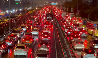 Yeni yasa yolda: Trafikte 370 bin liraya kadar ceza