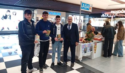 Mehmet Hatip Denek, okurlarıyla buluştu