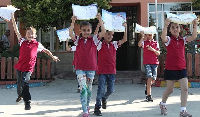 Öğrenciler, yaz tatili için son zili bekliyor