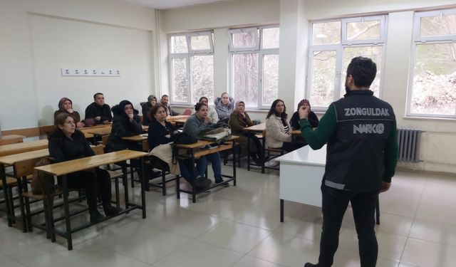 'En iyi Narkotik Polisi Annedir...'