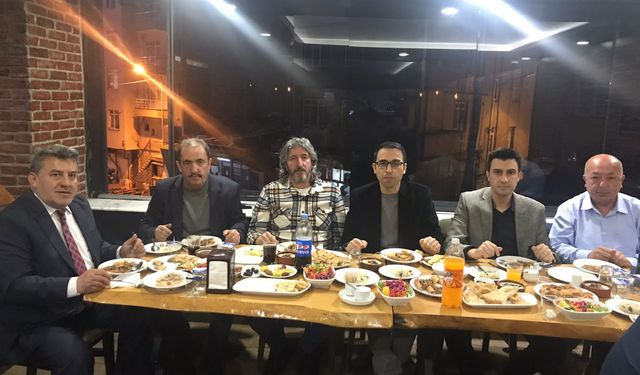 Gazeteciler iftarda buluştu