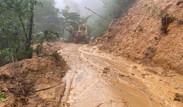 Kızılcakese-Sivriler yolu ulaşıma kapandı