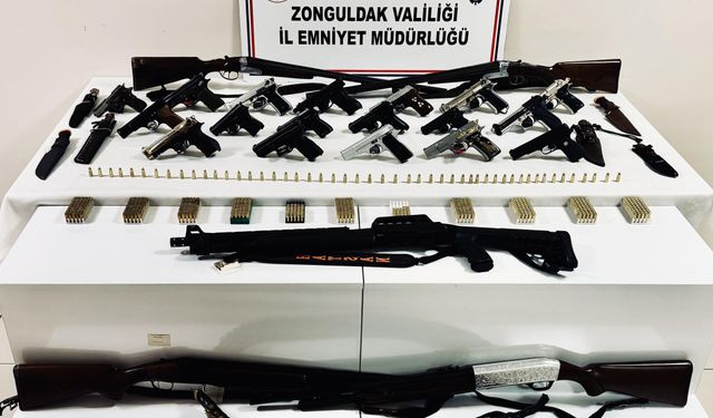Ruhsatsız silah tacirleri tutuklandı