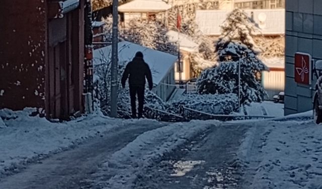 Zonguldak buz şehre döndü
