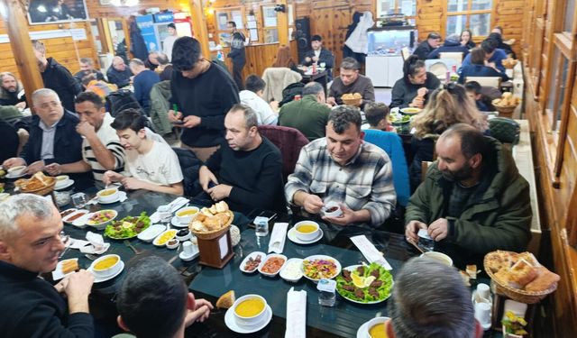 Anadolu İHL'liler, iftarda buluştu