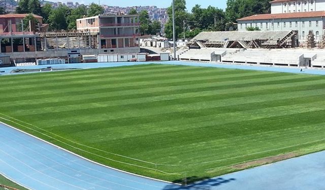 Stadyum zemini yeni sezona hazır...