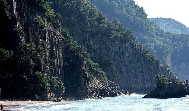 80 milyon yıllık lav sütunları turizme kazandırılıyor