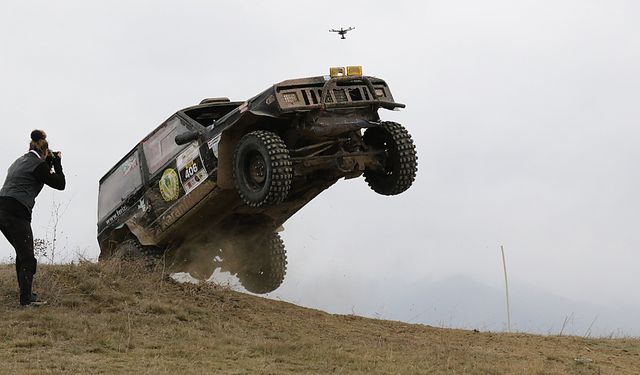 Komşu "Off-Road" yarışlarına ev sahipliği yaptı...