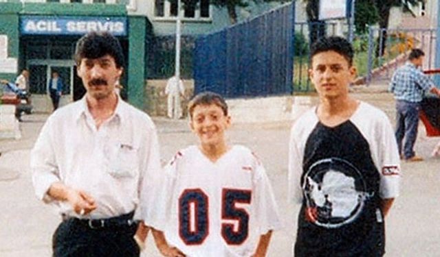 Mesut Özil'in çocukluk fotoğrafı sosyal medyayı salladı