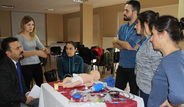 Bebek ölümlerinin azalması için eğitimden geçtiler...