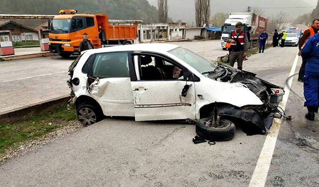 Kontrolden çıkan araç takla attı: 3 yaralı!..