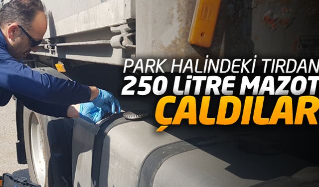 Kimliği belirsiz kişi veya kişiler, park halindeki tırın yakıt deposunu boşalttılar