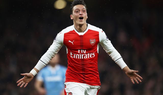 Mesut ve Welbeck'den Zonguldak'a selam var... 