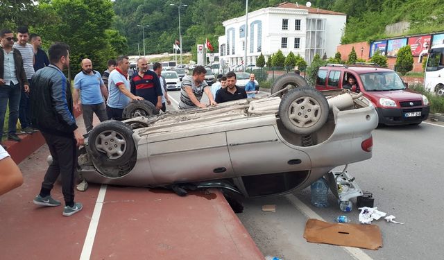 Ters takla atan otomobilden burnu bile kanamadan çıktı...