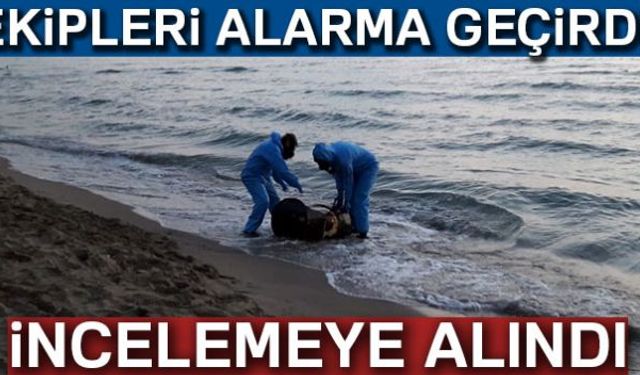 Bartın'da akşam saatlerinde İnkumu sahiline vuran varil, ekipleri alarma geçirdi