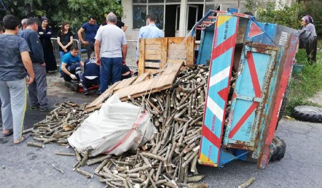 Odun yüklü pat pat kaza yaptı: 1 yaralı!..