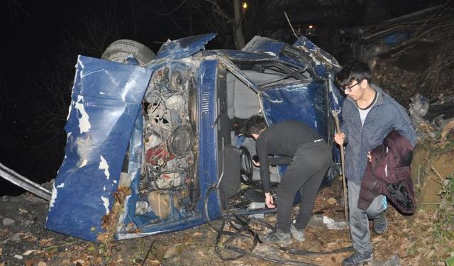 Hurdaya dönen bu araçtan sağ çıktılar!..