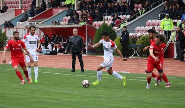 İki dakikada iki gol yiyen Kömürspor farklı yenildi!..