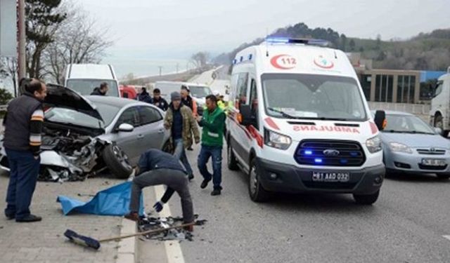 Düzce-Zonguldak karayolunda kaza: 2 yaralı!..