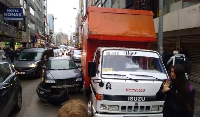 Gazipaşa'da yine kaza yine trafik felç oldu!..