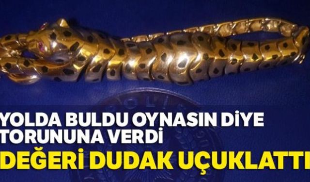 Bir şahıs yolda bulduğu 15 bin TL değerindeki künyeyi oyuncak sanıp torununa verdi