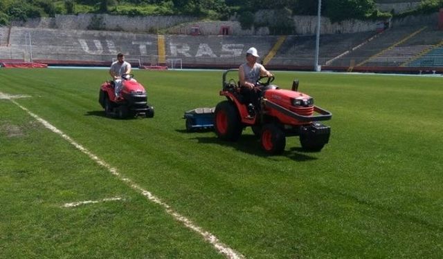 Zonguldak Kömürspor'un sahası bakıma alındı...