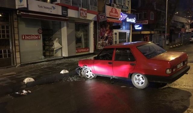 Alkollü kadın sürücü ayakkabı mağazasına daldı!..