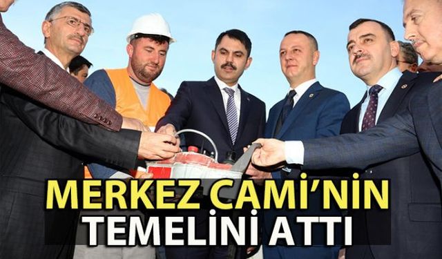 Bakan Kurumun ziyaretteki ilk durağı, Cumhurbaşkanı Recep Tayyip Erdoğanın üzerinde durduğu yapımına başlanacak olan Protokol Camisi oldu