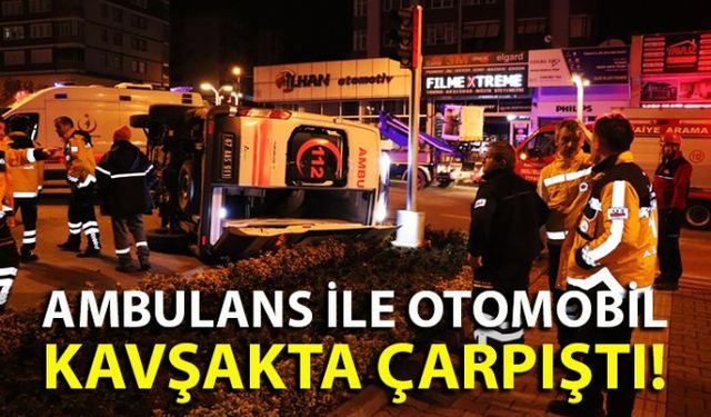 Zonguldakın Ereğli ilçesinde otomobille 112 ambulans aracının çarpışması sonucu 2 sağlık görevlisi yaralandı