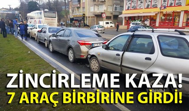 Zonguldakın Ereğli ilçesinde 7 aracın karıştığı zincirleme kazada araçlarda büyük maddi hasar meydana geldi