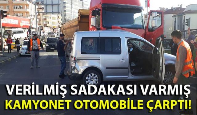 Zonguldak'ın Alaplı ilçesinde kamyonetle otomobilin çarpışması sonucu 1 kişi yaralandı