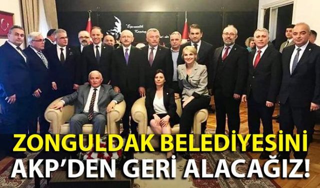 CHPde yeni seçilen İl Başkanı Murat Pulat ve beraberindeki ilçe başkanları ve kurultay delegeleri CHP Genel Başkanı Kemal Kılıçdaroğlunu ziyaret etti