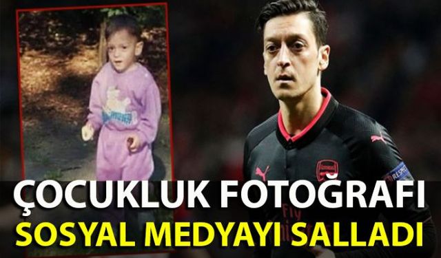 Arsenalin Türk asıllı Alman futbolcusu Mesut Özil'in, 2 yaşında çekilmiş fotoğrafı sosyal medyayı salladı