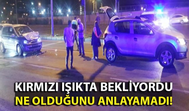 Zonguldakın Ereğli ilçesinde meydana gelen trafik kazasında iki otomobil kullanılamaz hale geldi