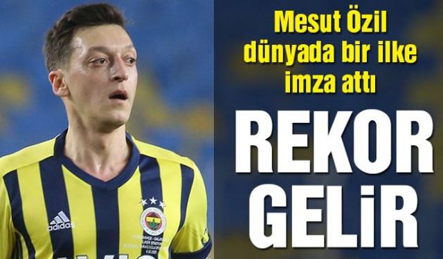 Fenerbahçe'nin Zonguldaklı yıldız oyuncusu Mesut Özil, çevrim içi satın alınabilecek dijital ürünlerle kendi 3D Genie'sine sahip ilk sporcu oldu