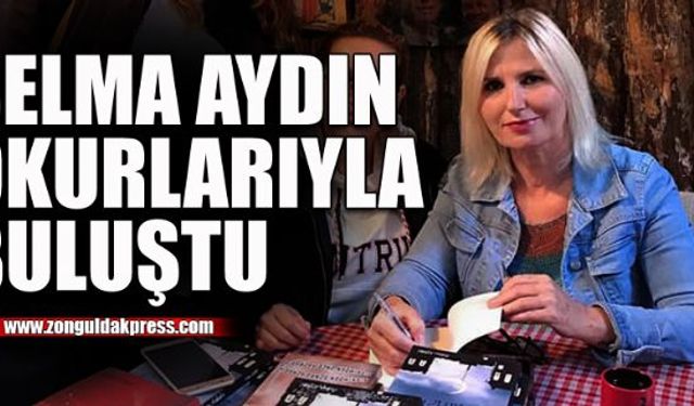 Selma Aydın, kitaplarını imzaladı