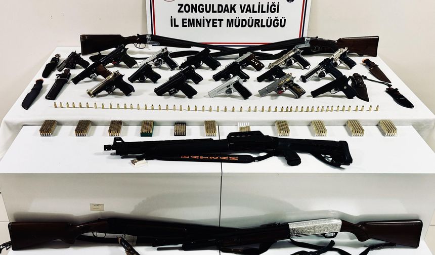 Ruhsatsız silah tacirleri tutuklandı