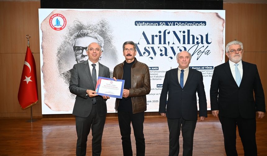 Bayrak Şairi Arif Nihat Asya, anıldı
