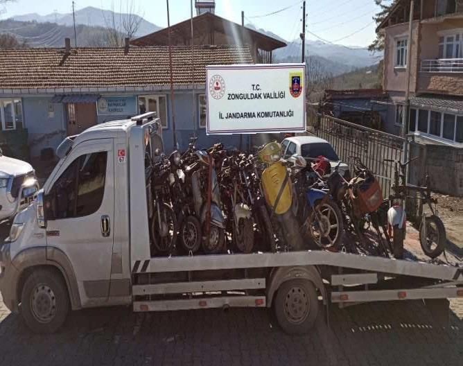 Jandarmadan 6 adrese operasyon: 2 tutuklama