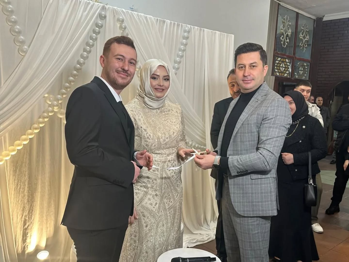 623013297 18171381400379039 1948189192764234479 N