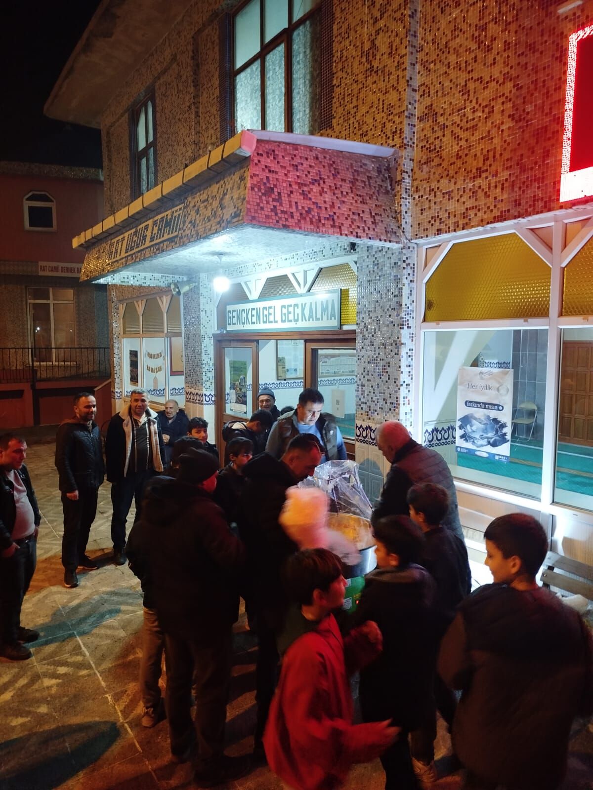 Cf5652B6 D5A7 4F33 8737 88238D6B781A