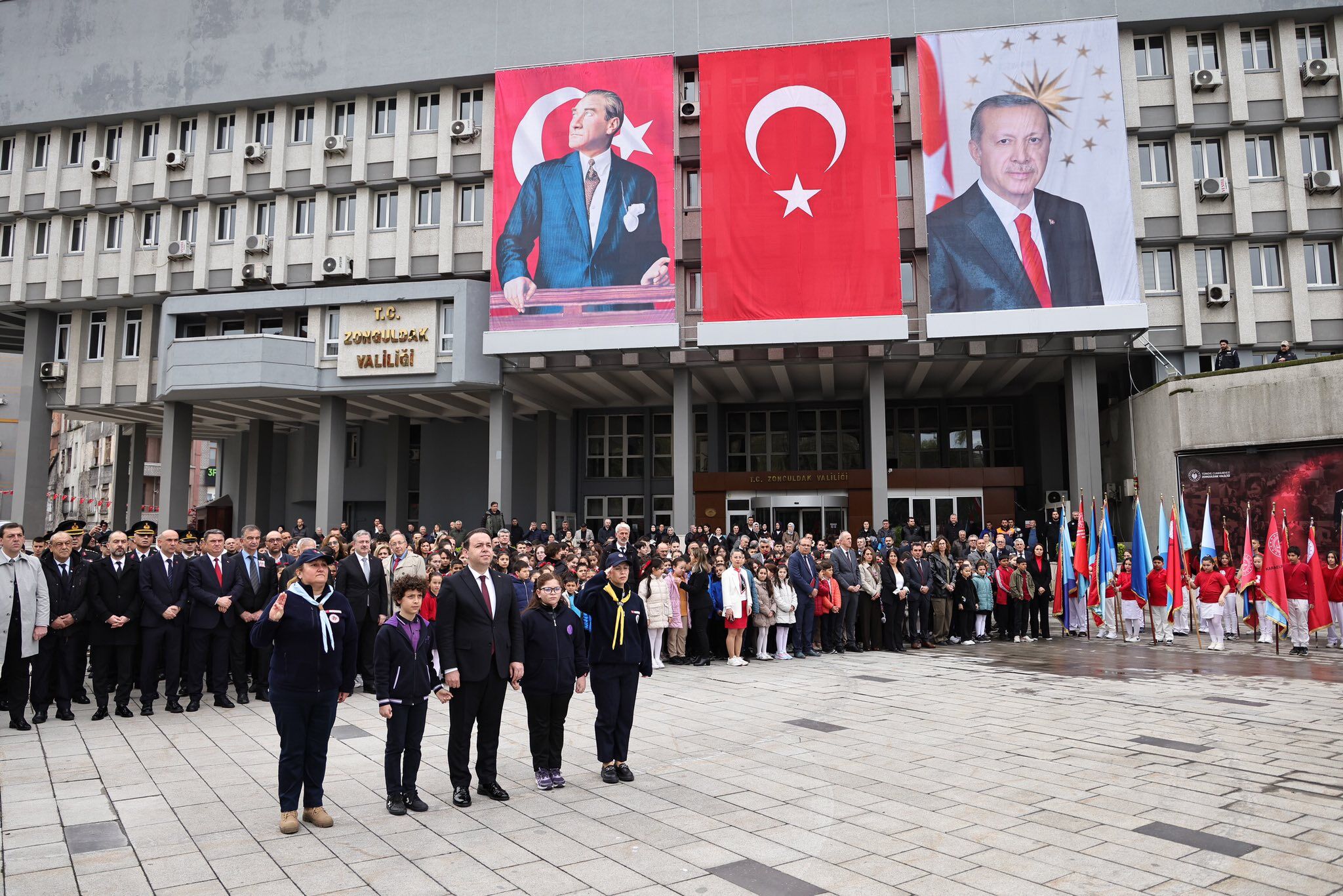 Zonguldak'ta 23 Nisan coşkusu...